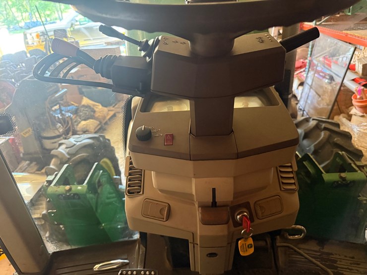 john-deere-6420-image-61