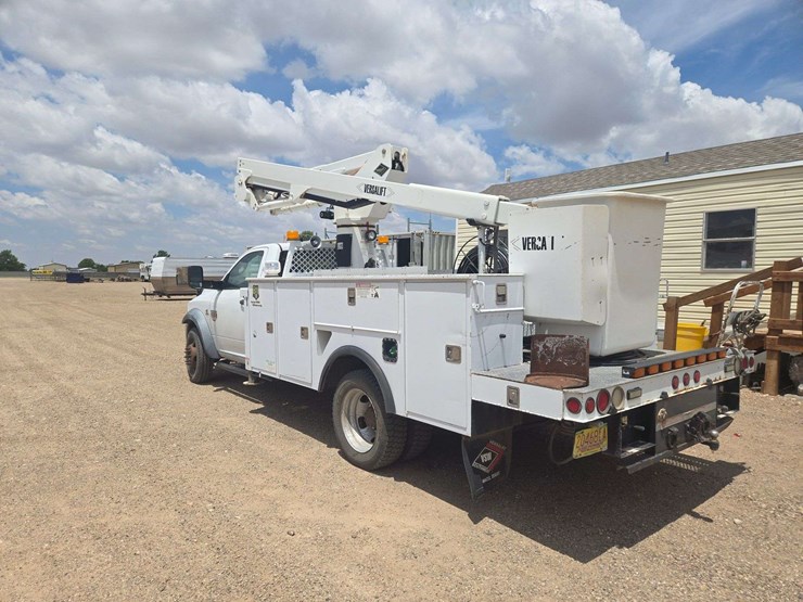 2011-ram-4500-slt-image-5