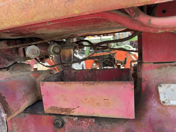 farmall-300-gas-image-17