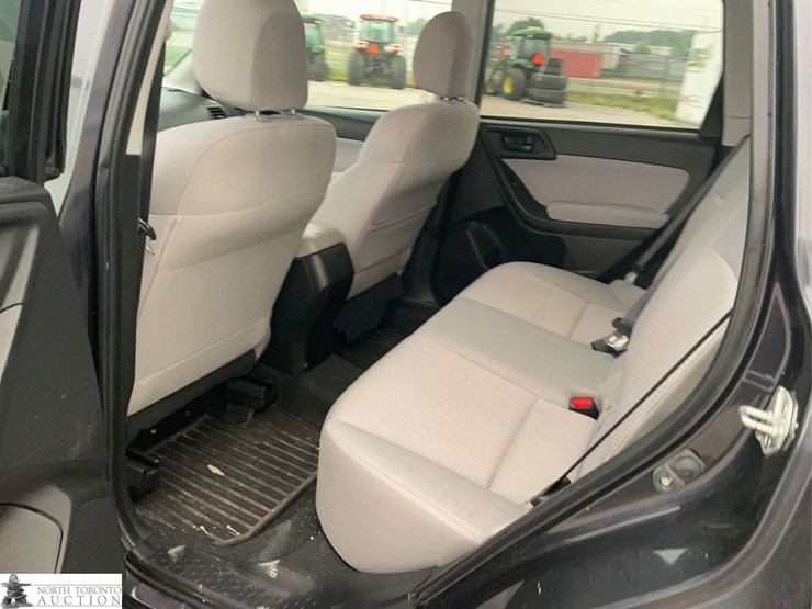 2014-subaru-forester-image-15