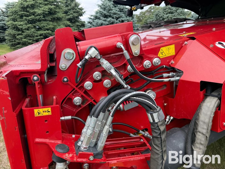 2023-case-ih-8250-image-10