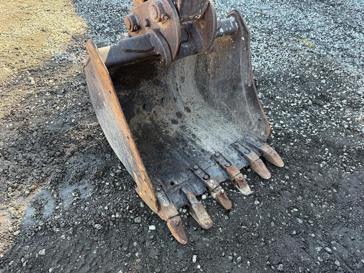 2011-bobcat-e50-image-8