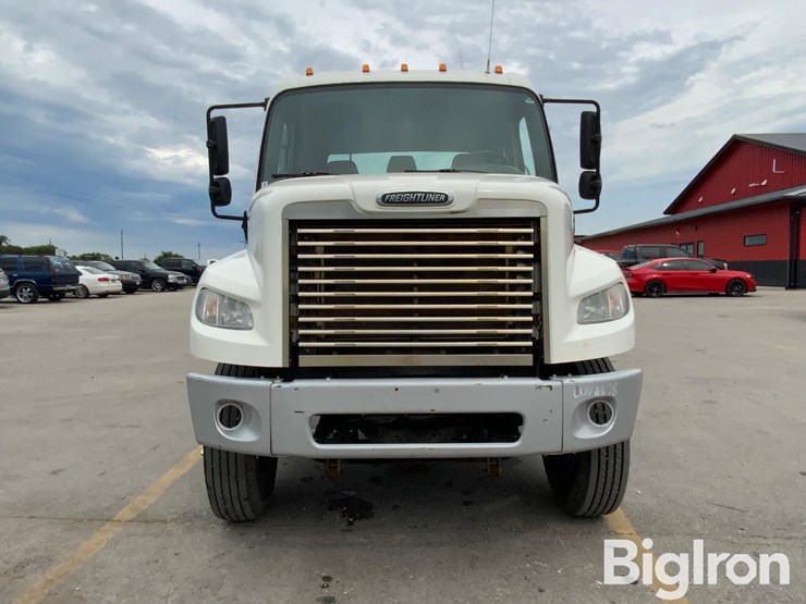 2012-massey-ferguson-730-image-2
