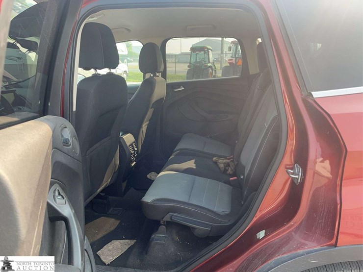 2014-ford-escape-image-15