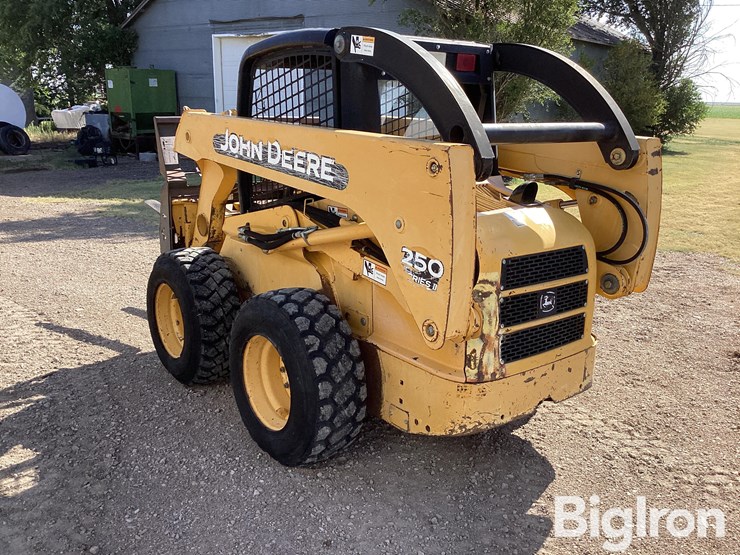 2003-john-deere-250-image-7