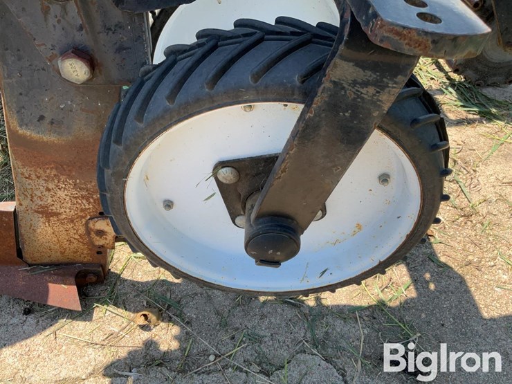case-ih-2500-image-19