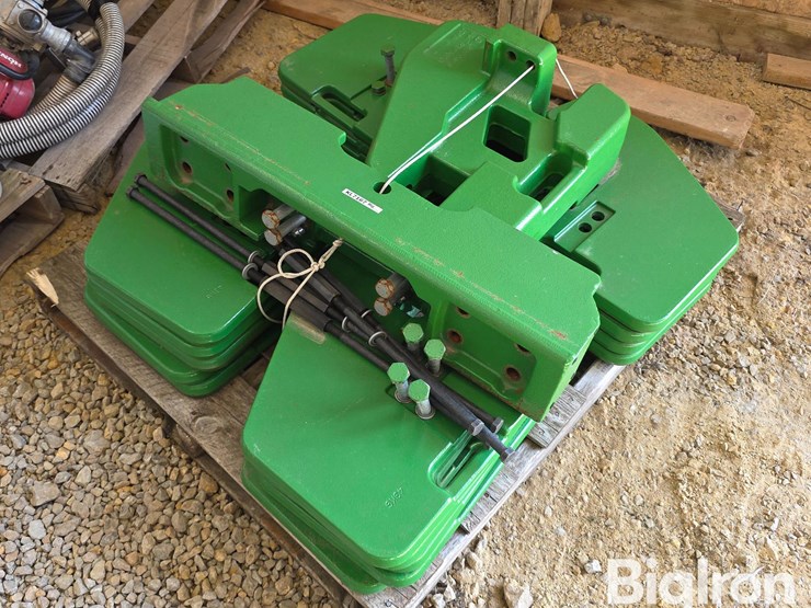 john-deere-weight-bracket-&-suitcase-weights-image-5