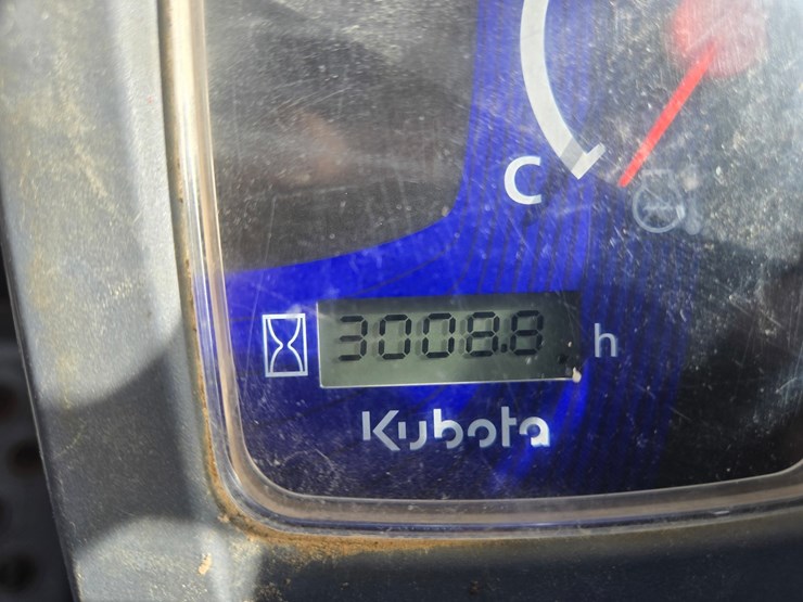 kubota-ssv75-image-39