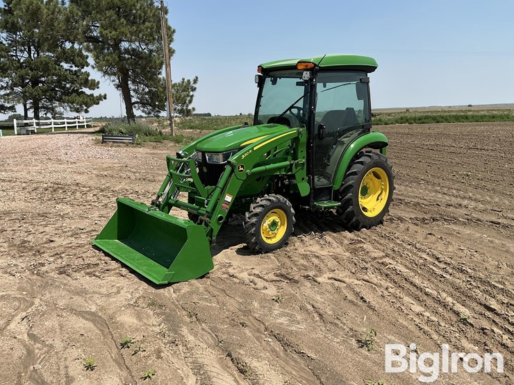 2024-john-deere-3046r-image-1
