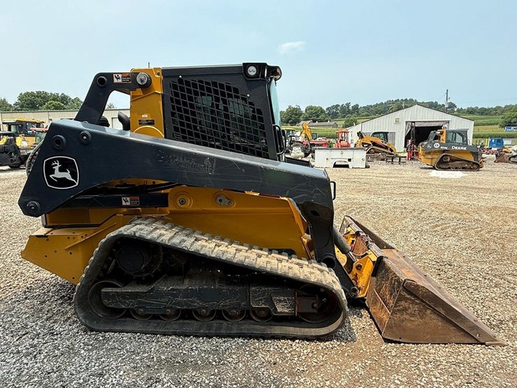 2023-deere-331g-image-5