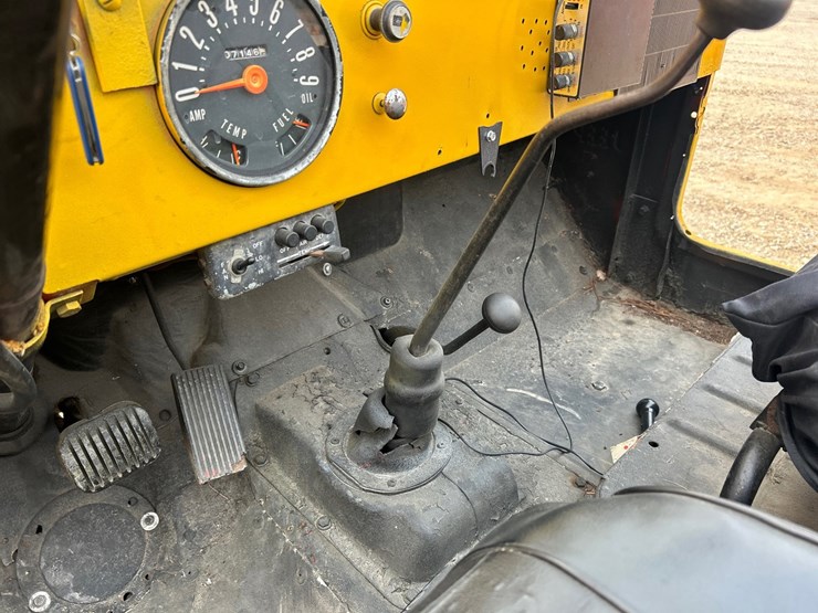 #61200-•-1968-jeep-image-56