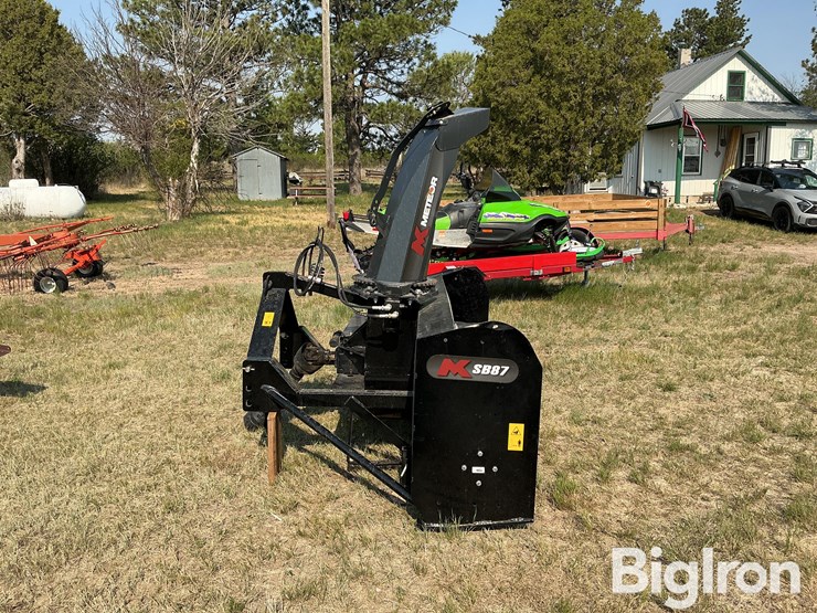 mk-martin-sb87-bk-single-auger-snow-blower-image-4