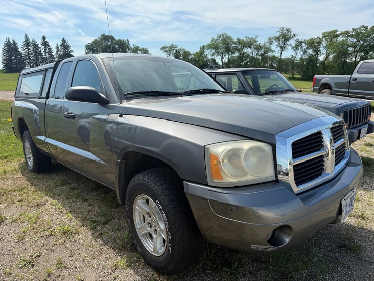 2007-dodge-dakota-image-7
