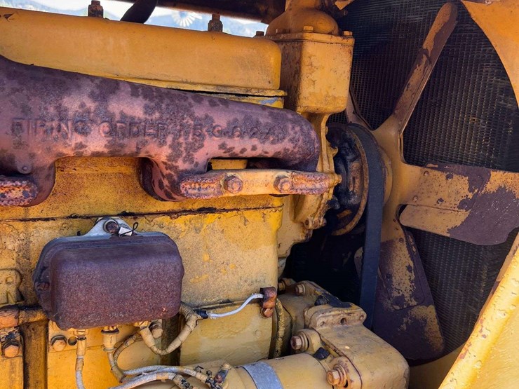 caterpillar-d6-image-12
