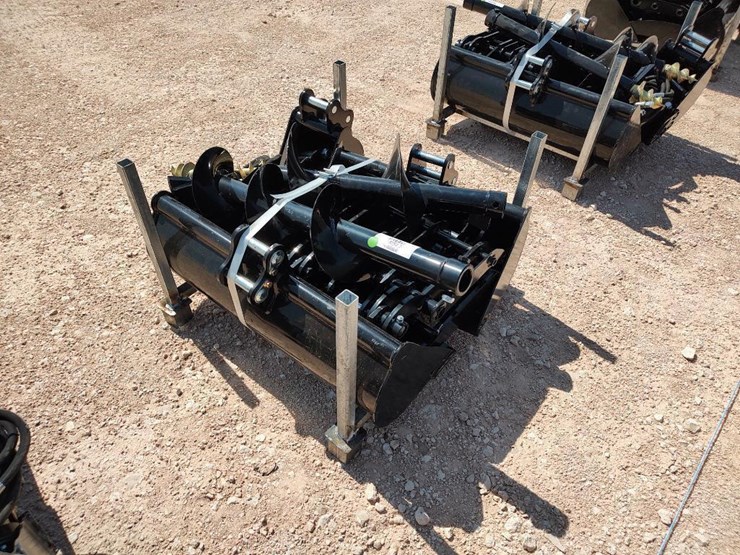 mini-excavator-attachment-set-image-2