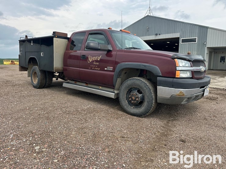 2003-chevrolet-3500-image-3