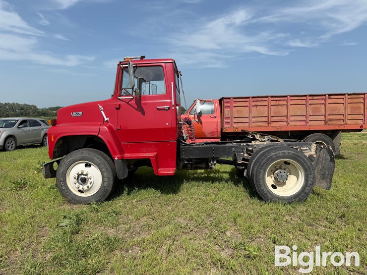 1987-ford-ln8000-image-8