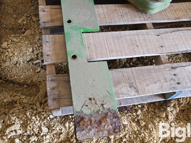 john-deere-suitcase-weights-image-13