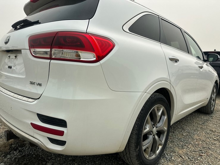 2016-kia-sorento-sx-image-13