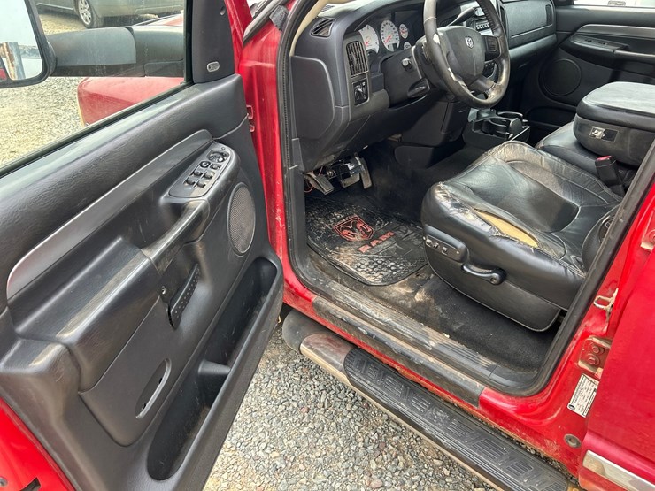 2005-dodge-ram-3500-image-41