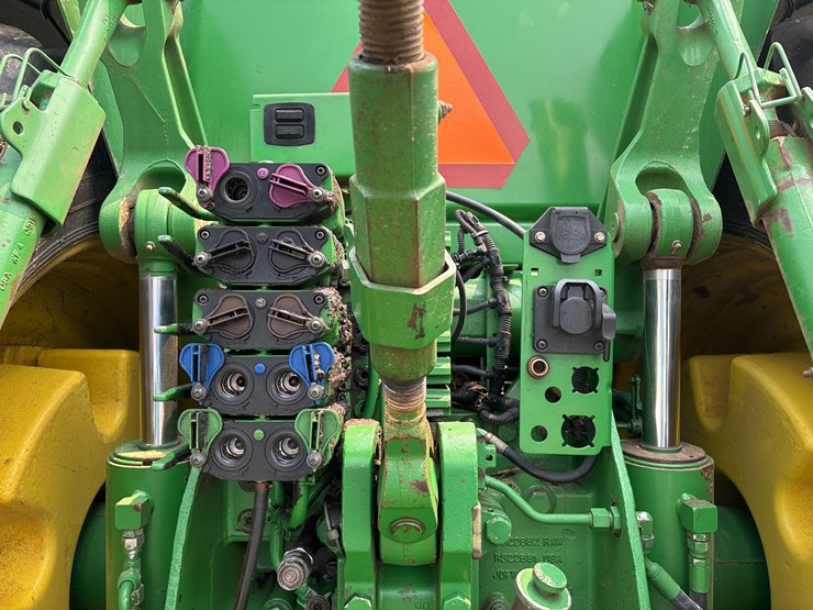 john-deere-8360r-image-11