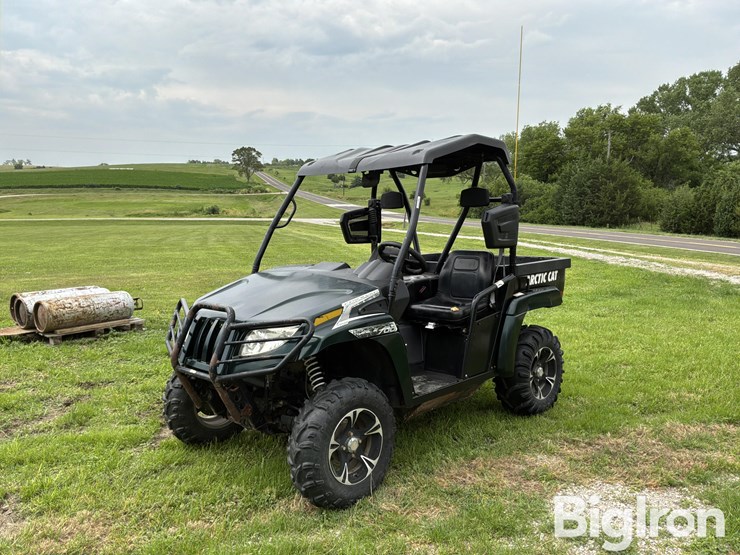 2013-arctic-cat-700-image-1