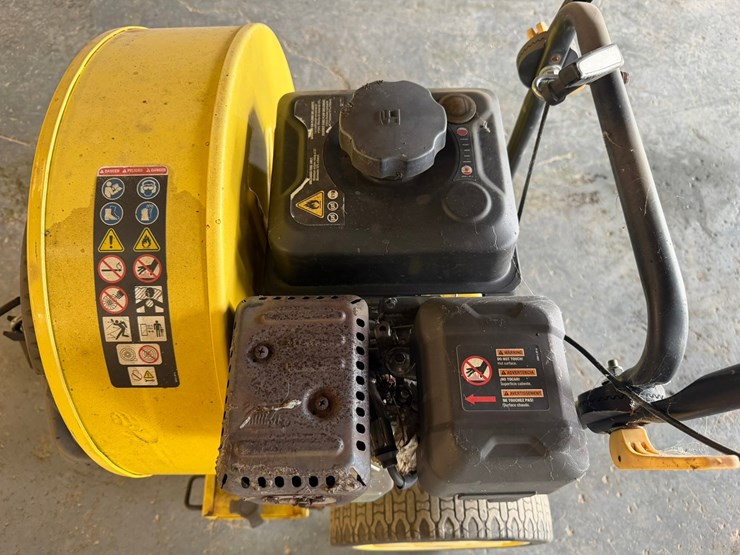 #4059-•-2021-champion-224cc-walk-behind-blower-image-13