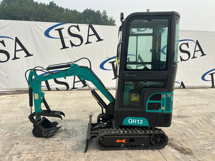 #5176-•-2026-cfg-qh13-mini-excavator-image-2