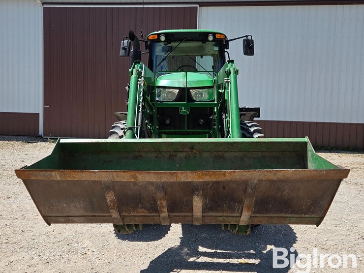 2014-john-deere-6140m-image-2