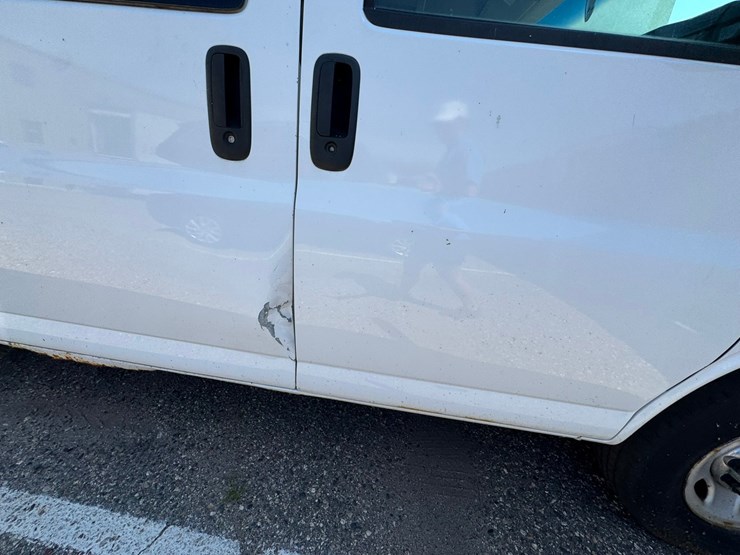 #1896-•-2008-chevy-express-van-image-12