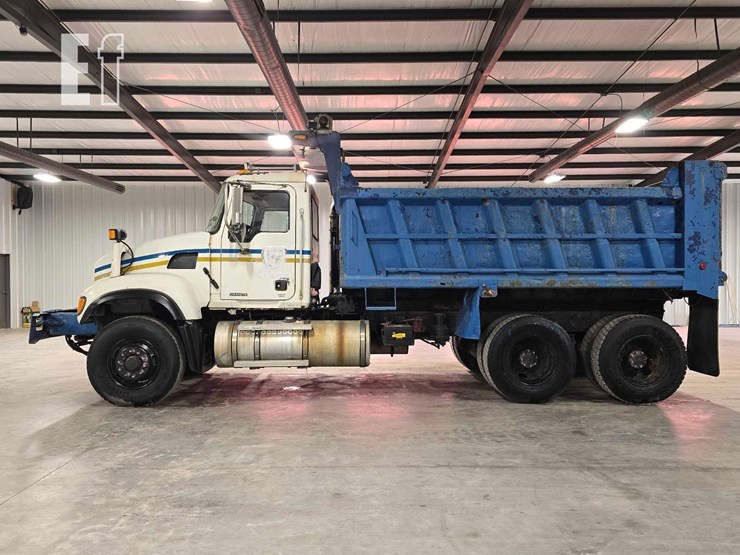 2007-mack-granite-cv713-image-5