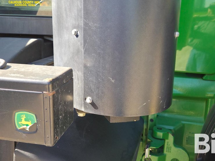 2013-john-deere-8235r-image-19