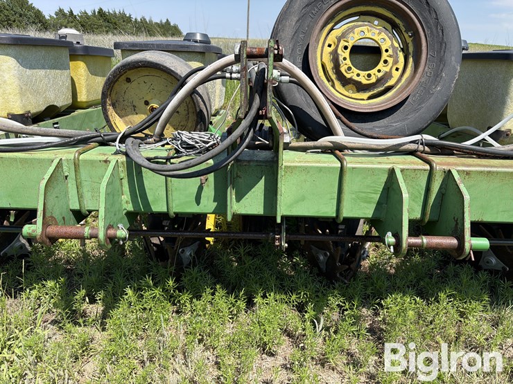 john-deere-7100-image-7