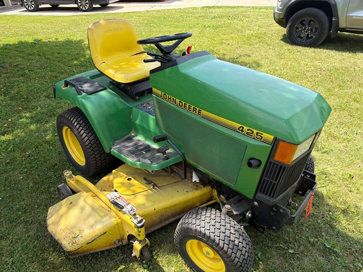 1985-john-deere-425-image-4