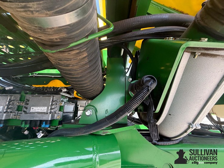 2014-john-deere-1790-ccs-image-19
