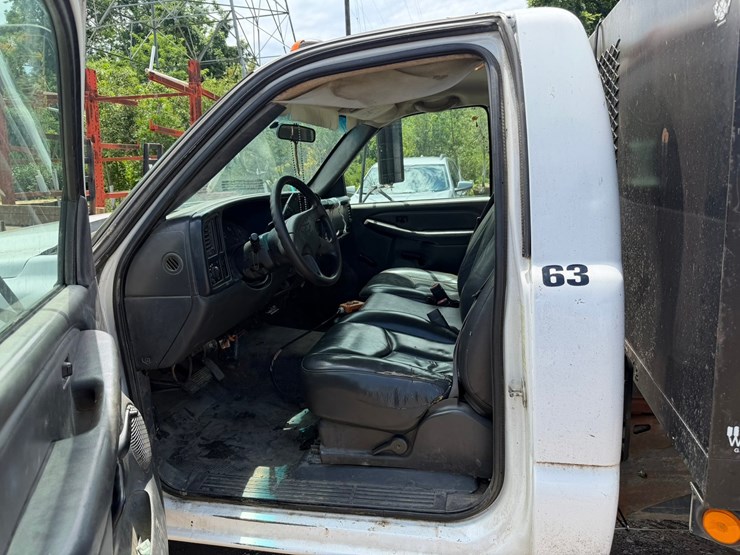 2007-chevrolet-3500-image-36