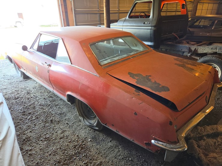 #1837-•-1965-buick-riviera-grand-sport-image-2