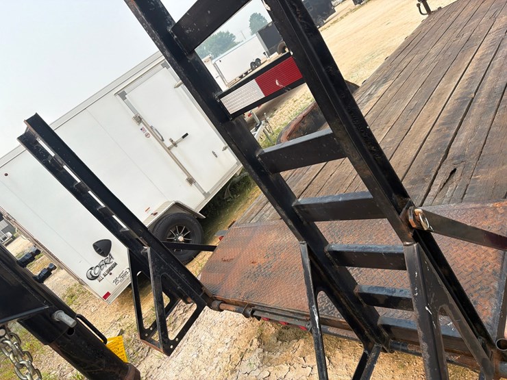 #1535-•-2002-rugged-trail-20'-trailer-image-7