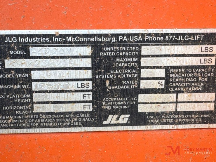 2017-jlg-e400a-image-14