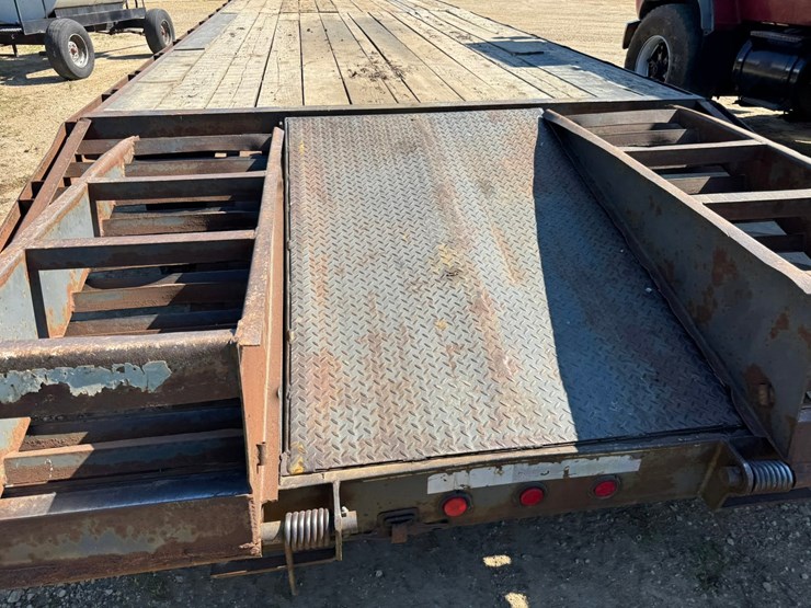#1888-•-2004-friesen-welding-load-warrior-7-ton-gooseneck-trailer-image-22