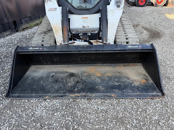 2023-bobcat-t870-image-9