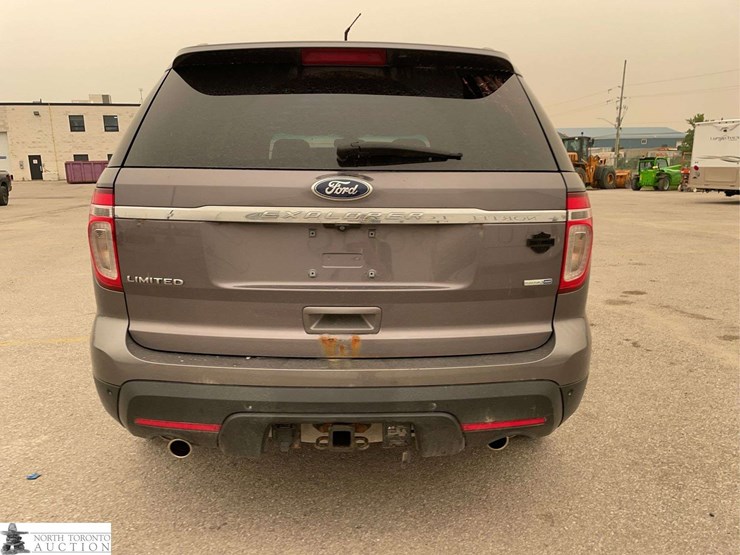 2014-ford-explorer-image-6