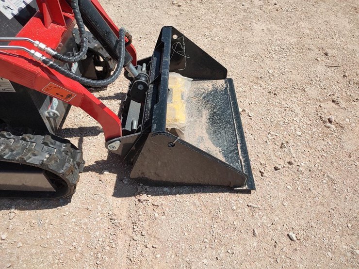 2026-agt-industrial-ysrt14-stand-on-mini-skid-steer-loader-image-17