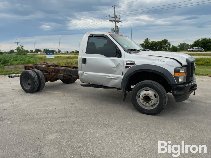 2009-ford-f550-xl-image-3
