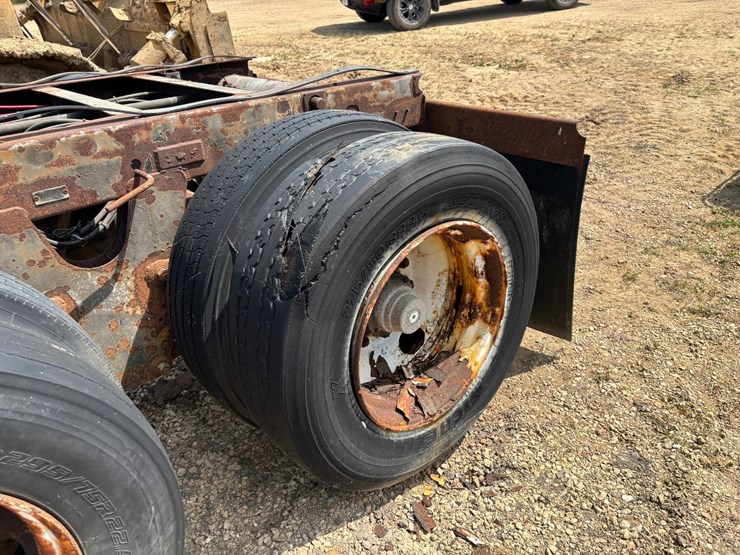 #2280-•-set-of-tandem-axles-image-6