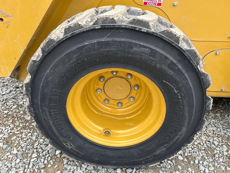 2022-caterpillar-262d3-image-59