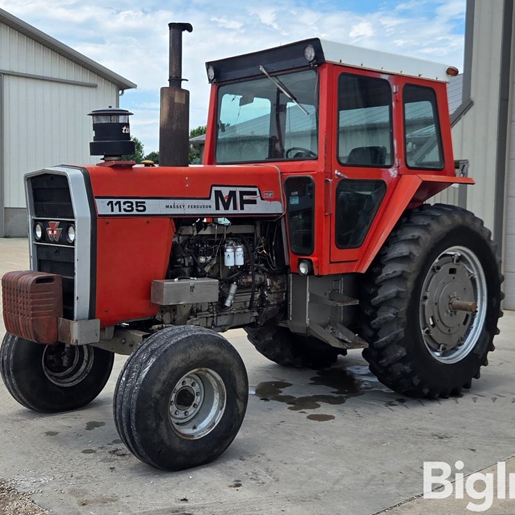 1976 MASSEY-FERGUSON 1135