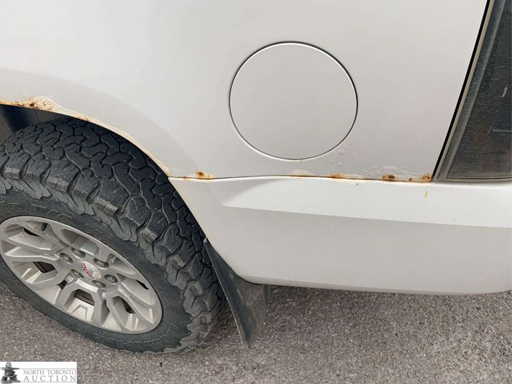 2011-gmc-yukon-image-22