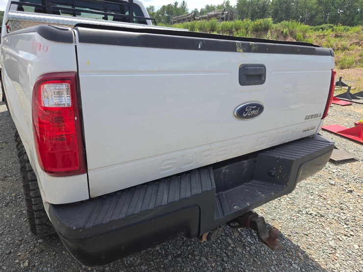 2013-ford-f350-image-25