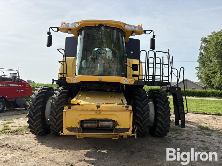 2009-new-holland-cr9040-image-2